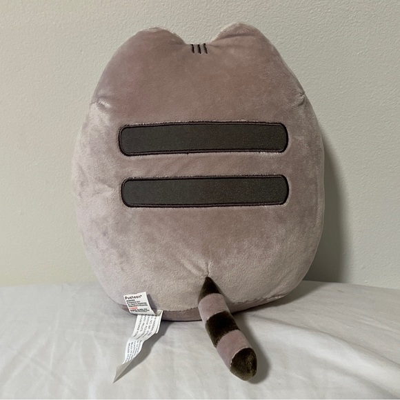 Pusheen eating ramen 2017 - Picture 3 of 4